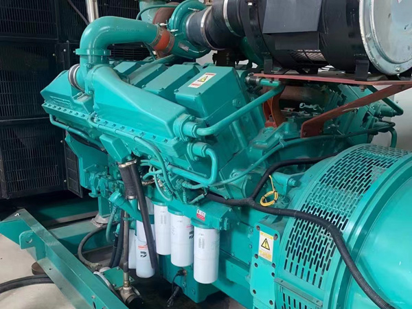 云龙更换100kW柴油发电机组机油时，需要注意哪些事项？